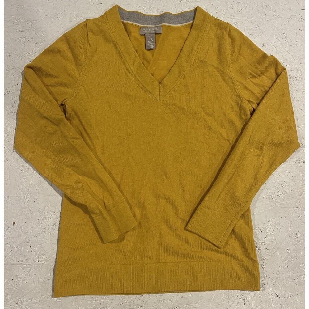 Banana‎ Republic Extra Fine Merino Wool Yellow V-neck Sweater Pullover
